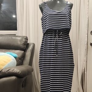NWT SZ L CUPSHE Navy and White Striped Dress